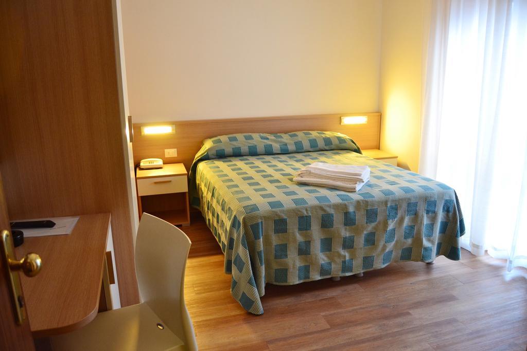Hotel Midi Lido di Jesolo Zewnętrze zdjęcie