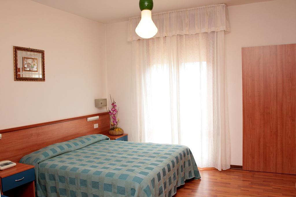 Hotel Midi Lido di Jesolo Zewnętrze zdjęcie